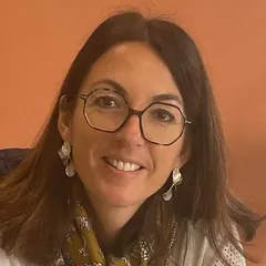 Portrait de Juliette Bruge, responsable administrative et comptable