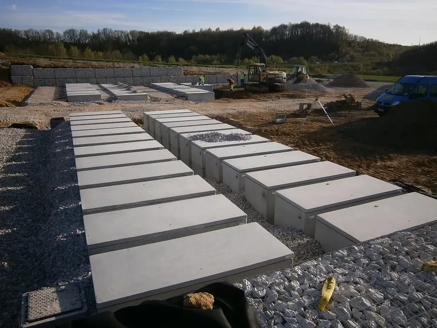 Construction de cimetière : dalles et caveaux préfabriqués